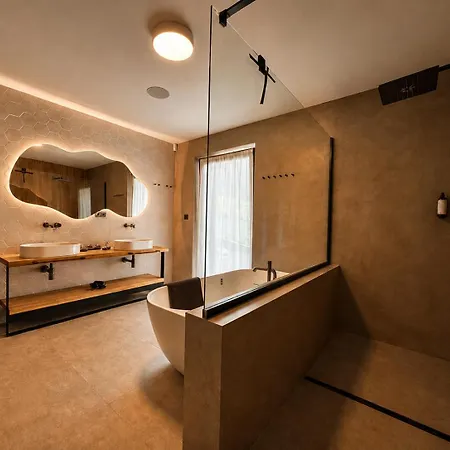 Leo - Luxury Wellness In The Krkonose Mountains Domek alpejski Žacléř